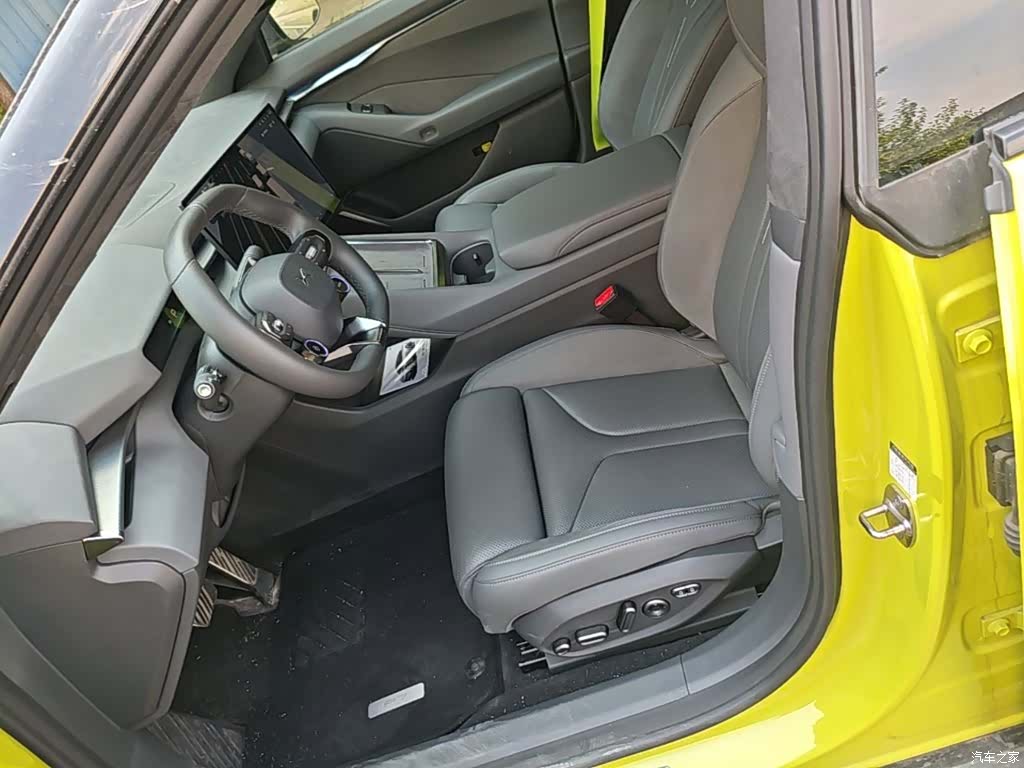 Xpeng P7, 2025 15