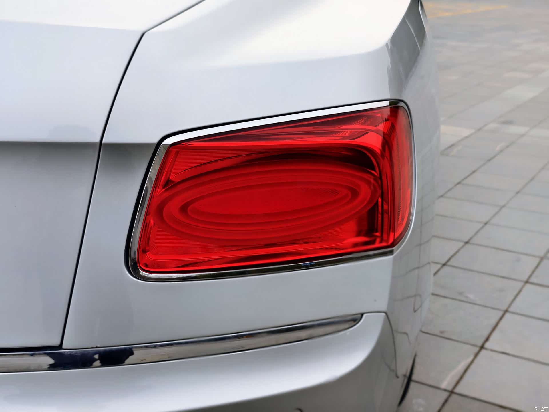 Bentley Flying Spur, 2016 11