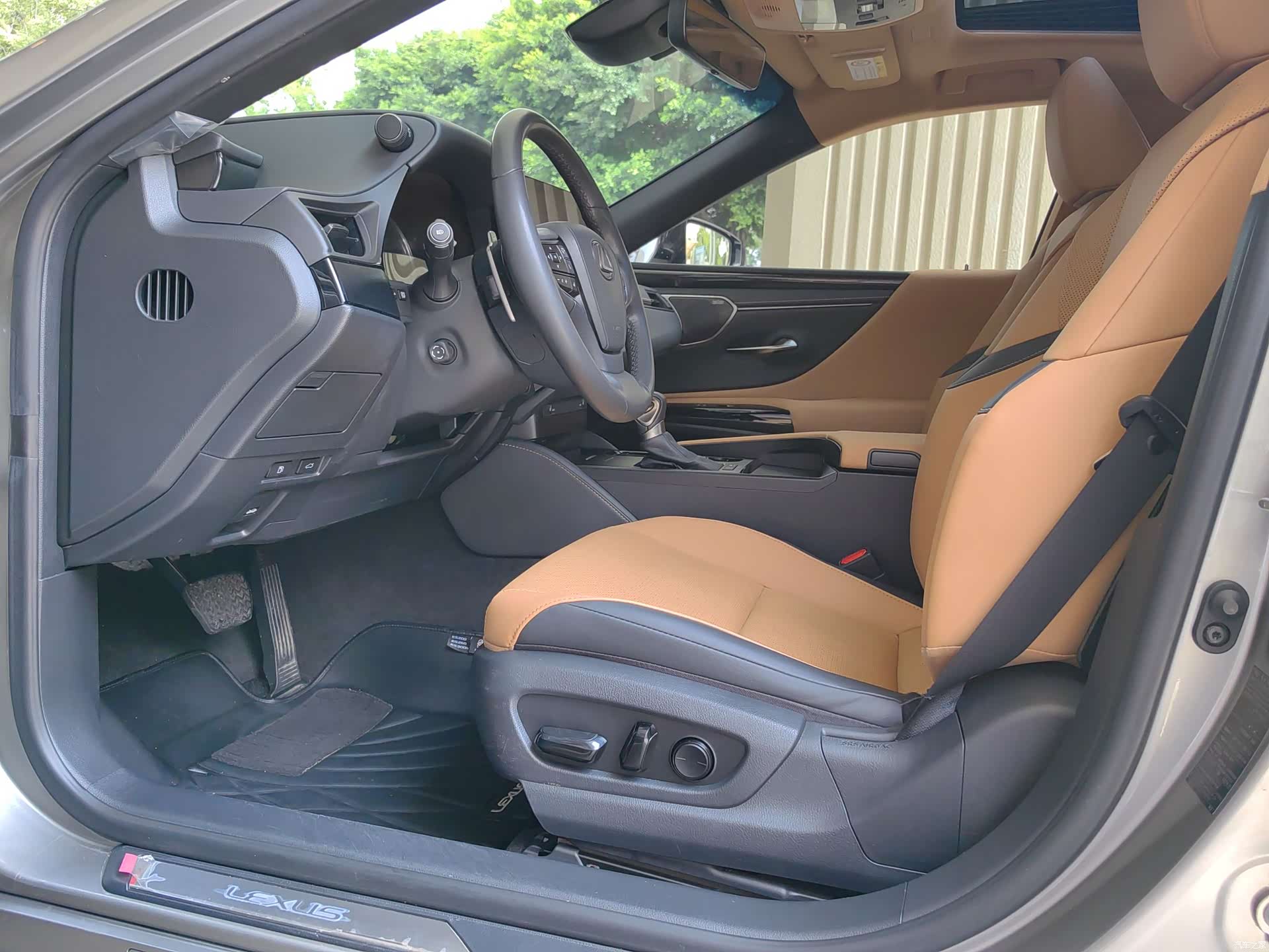 Lexus ES, 2023 6