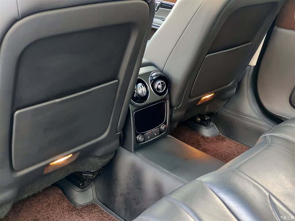 Jaguar XJ, 2016 9