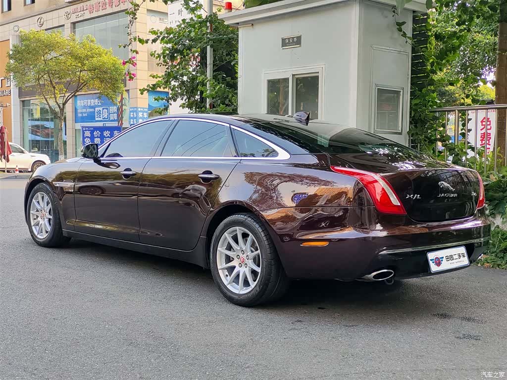 Jaguar XJ, 2016 4