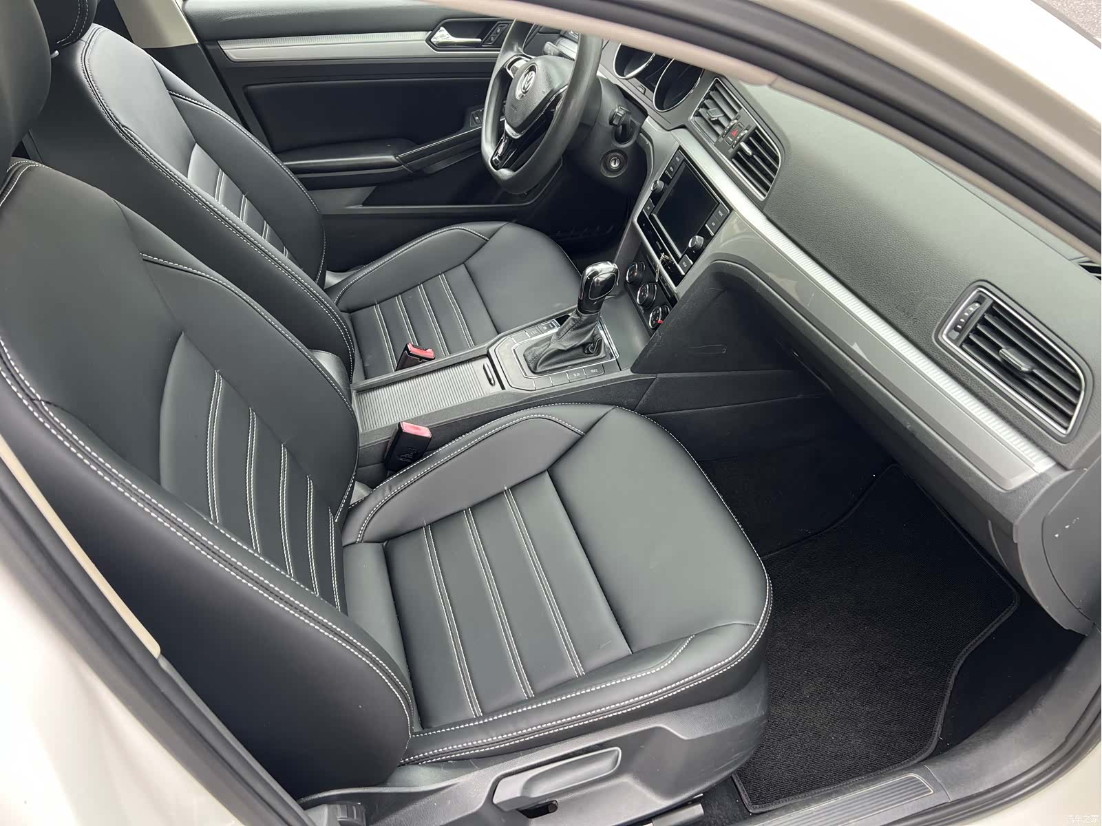 Volkswagen Lamando, 2018 все фото