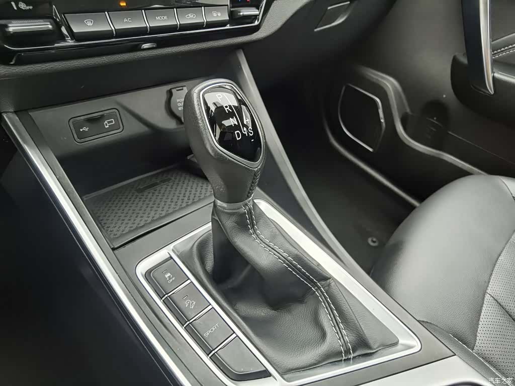 Geely X3, 2019 13