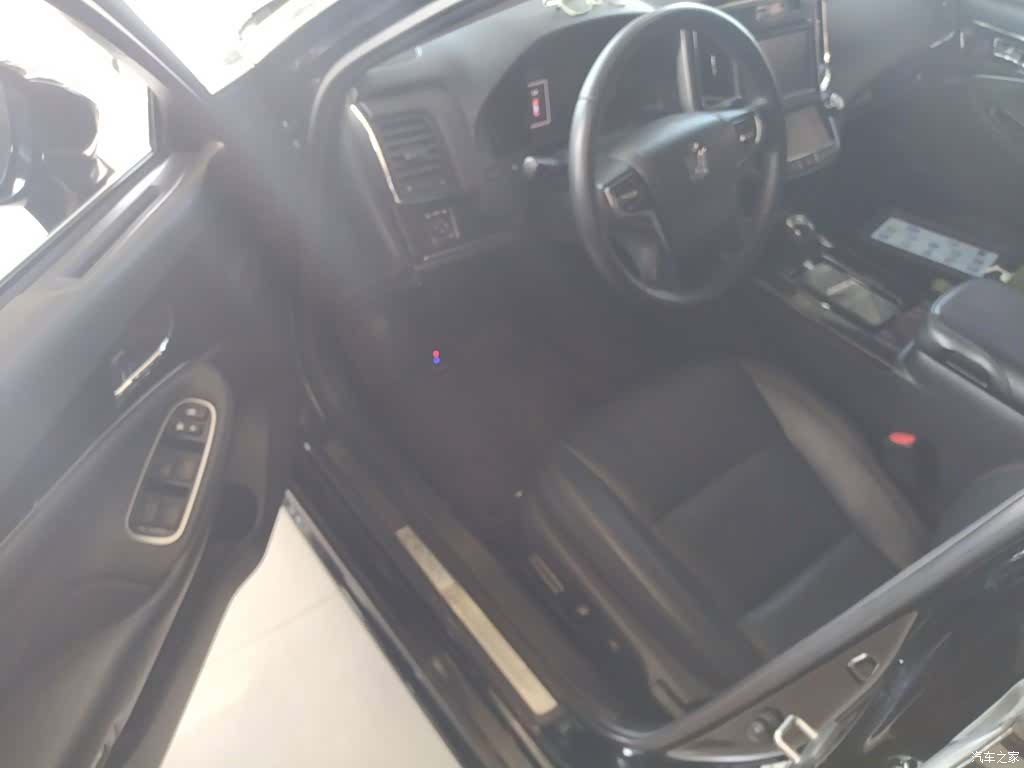Toyota Crown, 2016 13