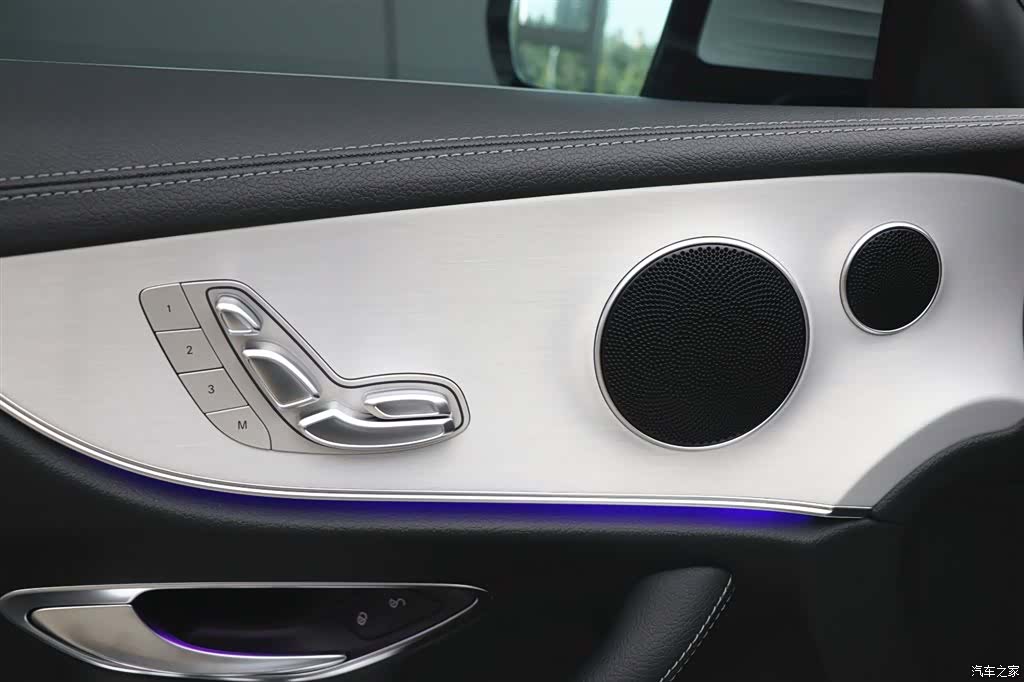 Mercedes-Benz E-Class, 2022 12