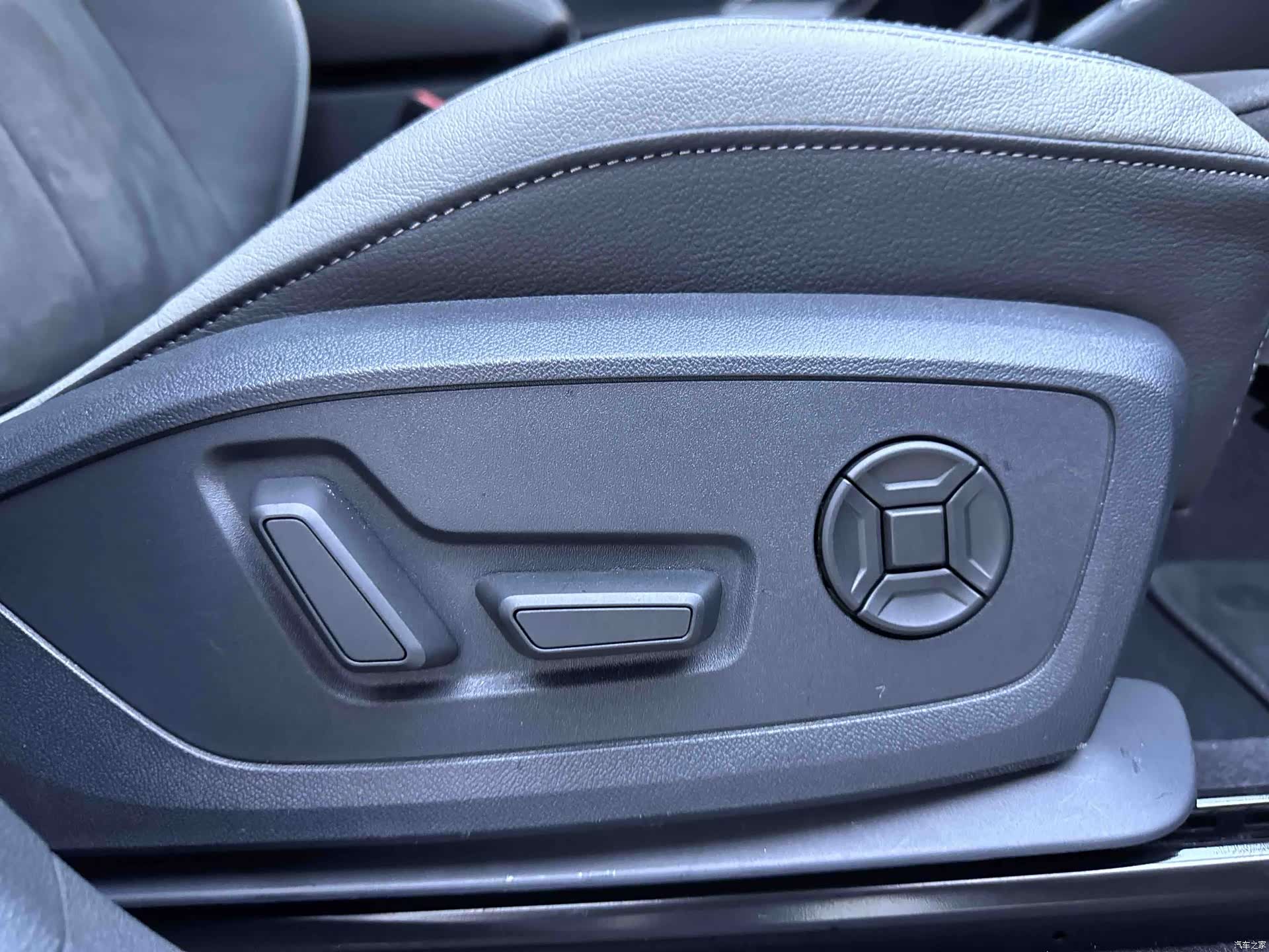 Audi Q3, 2022 23