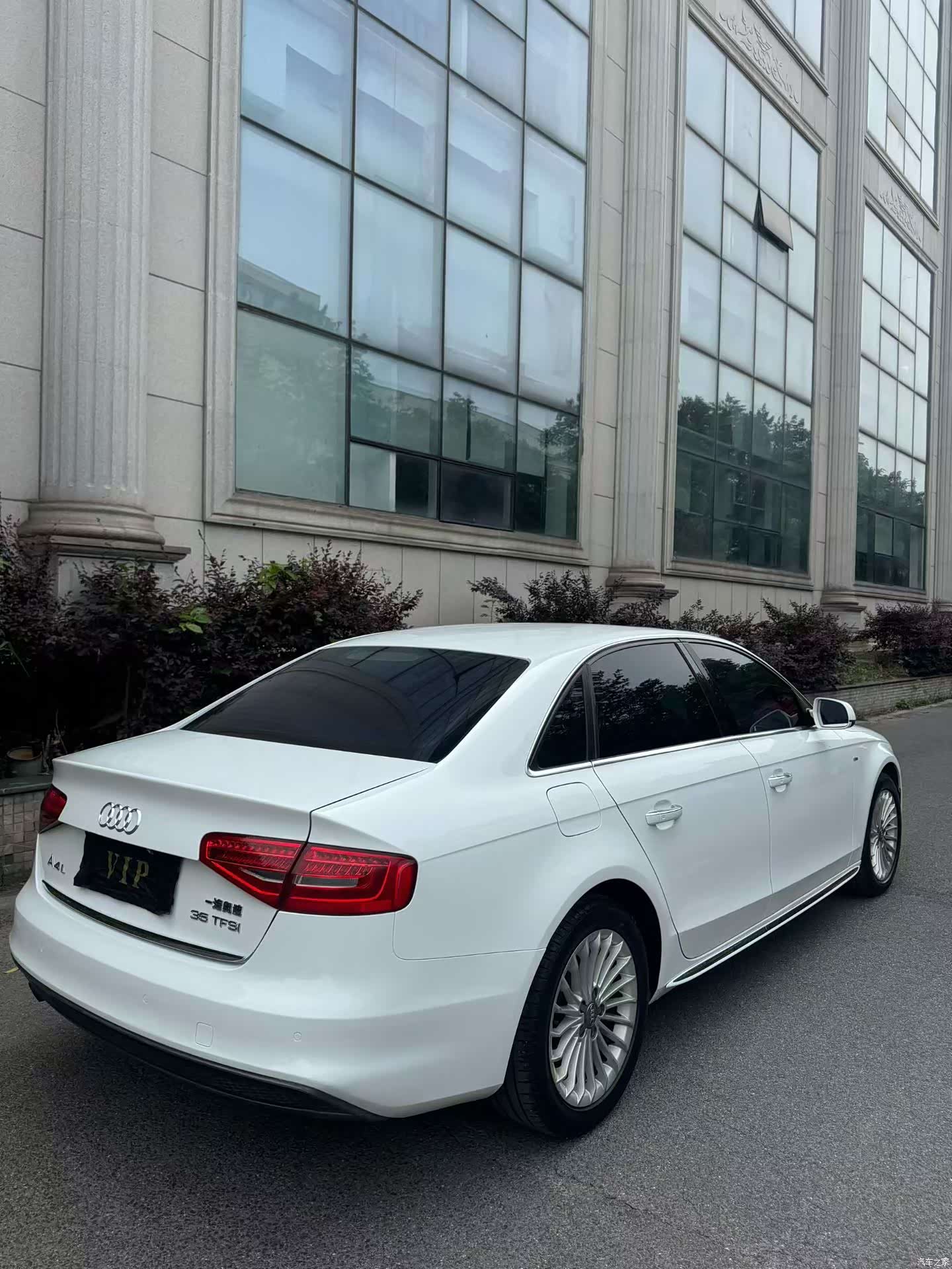 Audi A4L, 2016 9