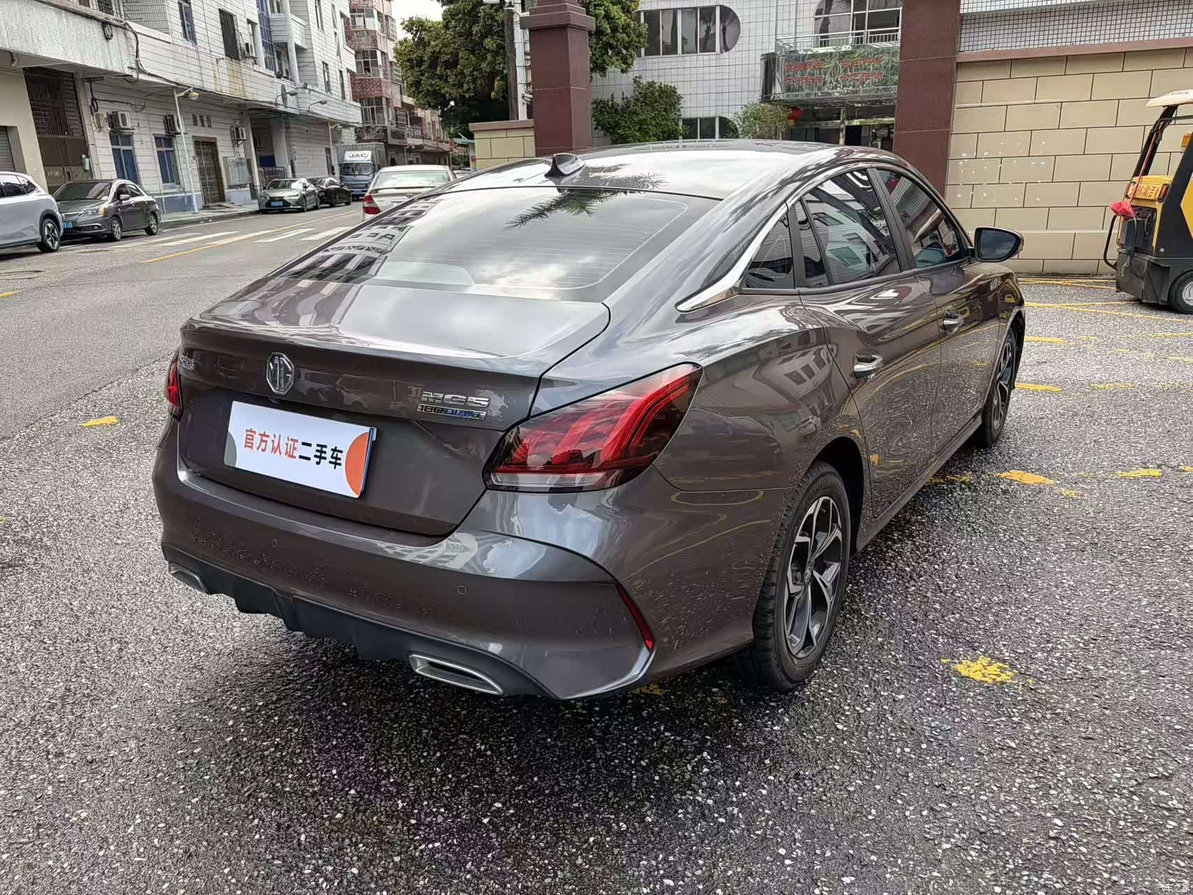 MG MG5, 2022 все фото