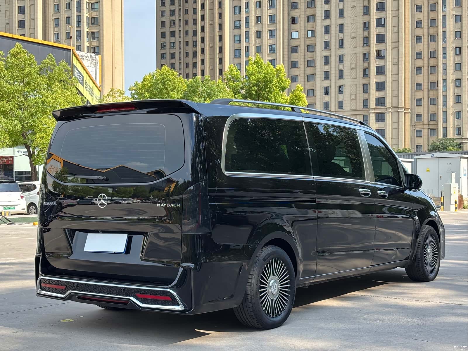 Mercedes-Benz 7, 2023 2
