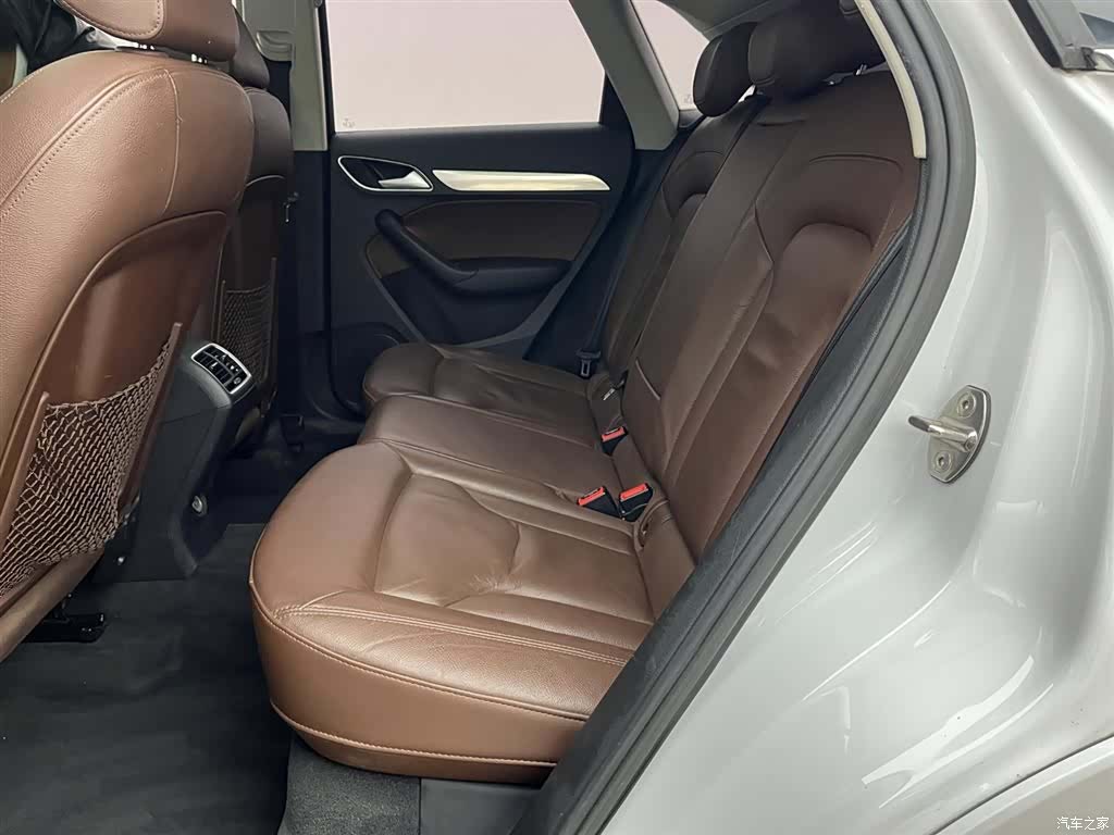Audi Q3, 2018 10