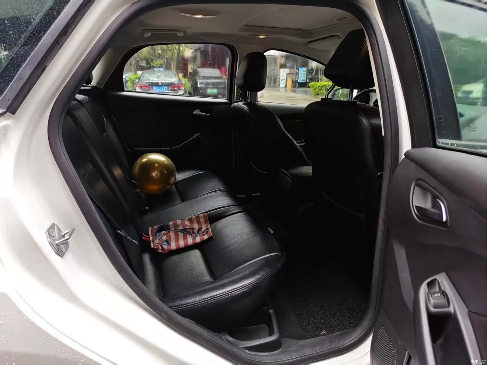 Ford Focus, 2014 6