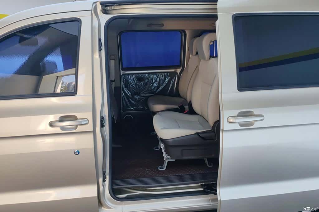 Wuling Hongguang, 2022 11