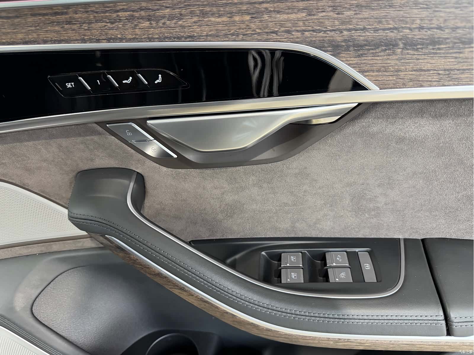 Audi A8L, 2021 35