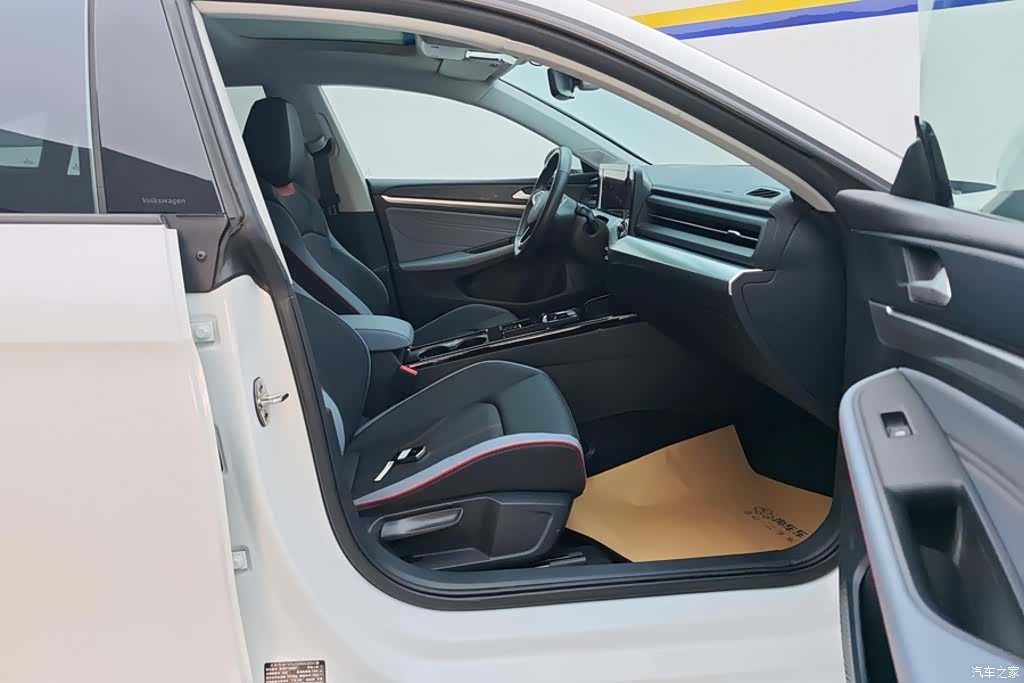 Volkswagen Lamando, 2024 8