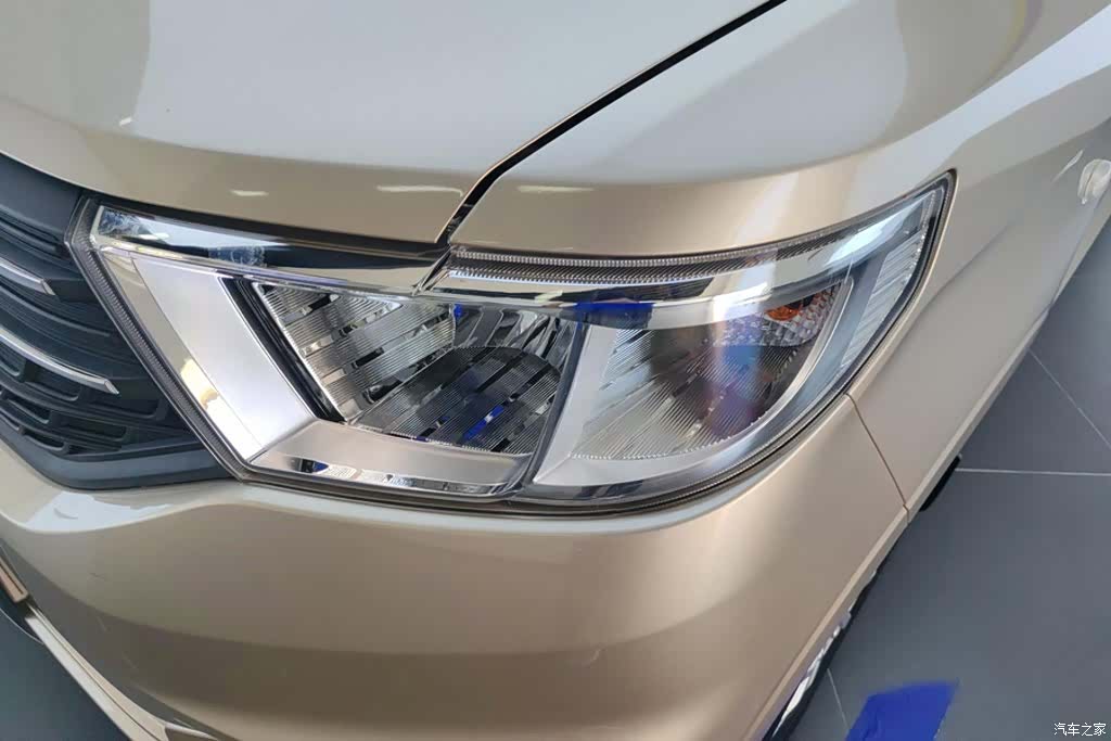 Wuling Hongguang, 2022 все фото