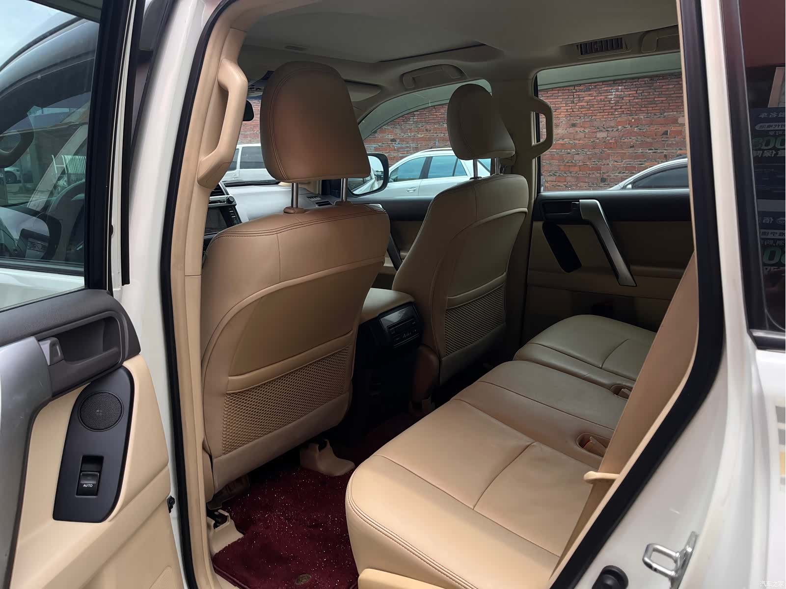 Toyota Prado, 2015 9