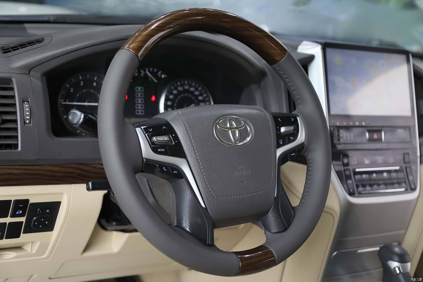 Toyota Land Cruiser, 2016 8