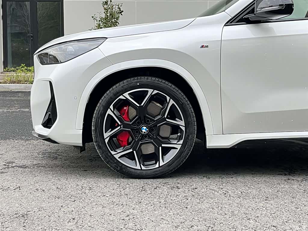 BMW X1, 2024 все фото