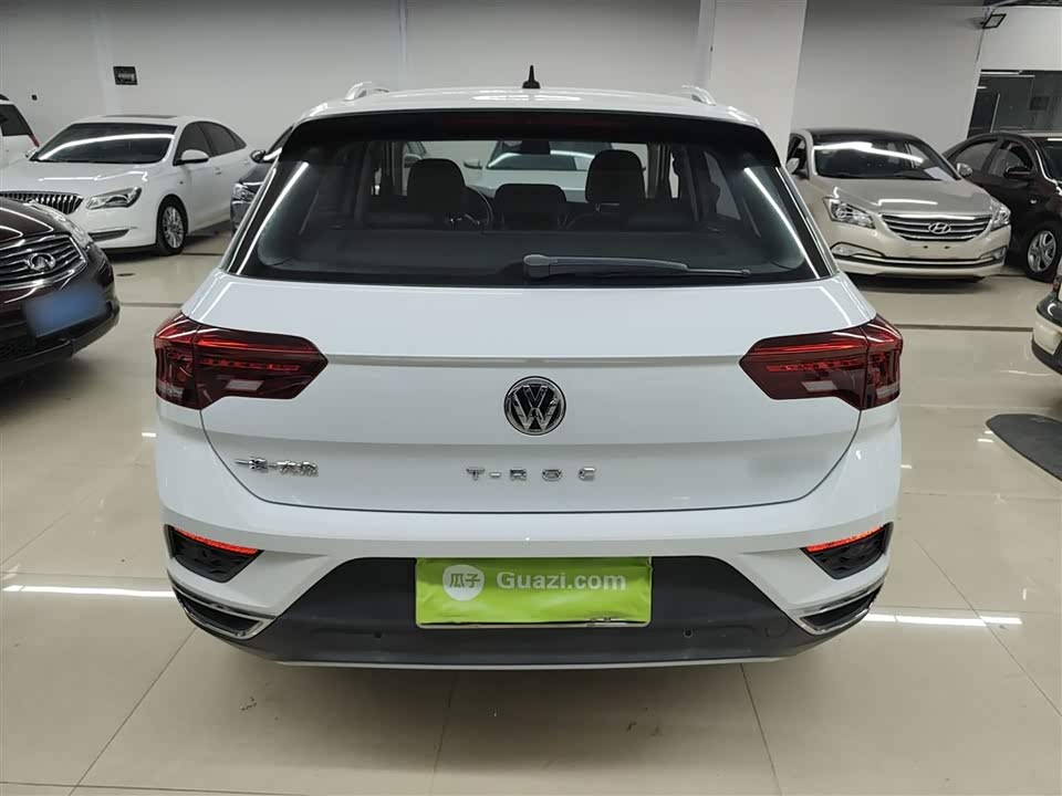 Volkswagen T-ROC exploring Songs