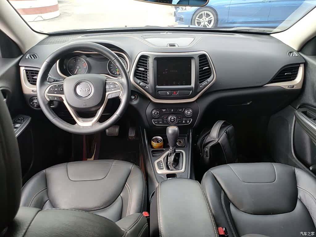 Jeep Cherokee, 2017 10