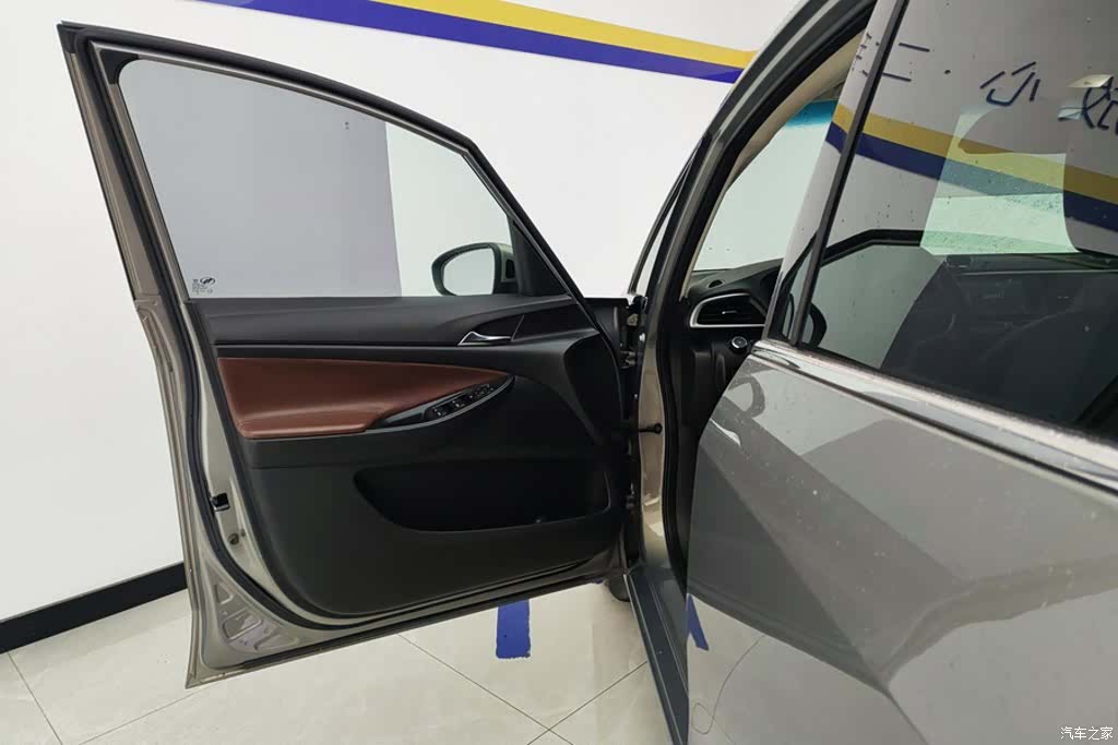 Buick GL6, 2020 7