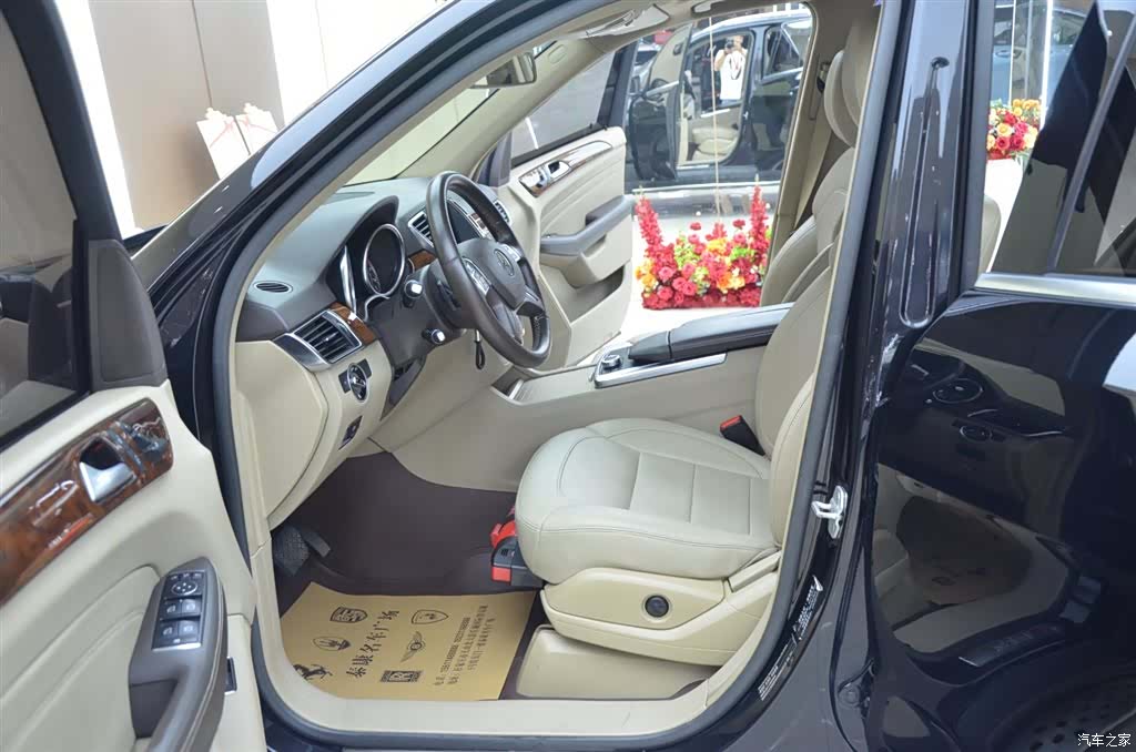 Mercedes-Benz M-Class, 2013 4