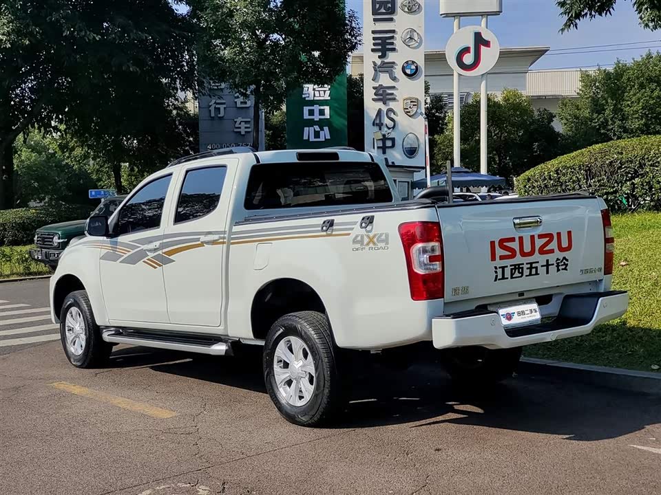Isuzu RE-MAX