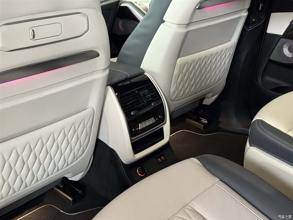BMW X7, 2023 19
