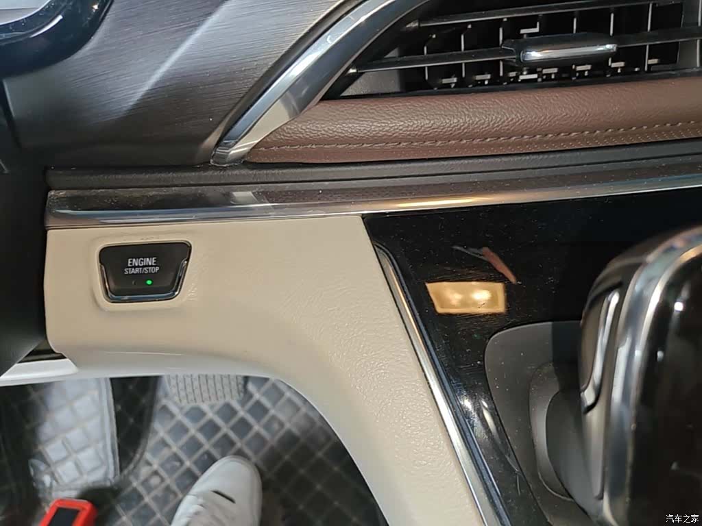 Buick GL8, 2021 9