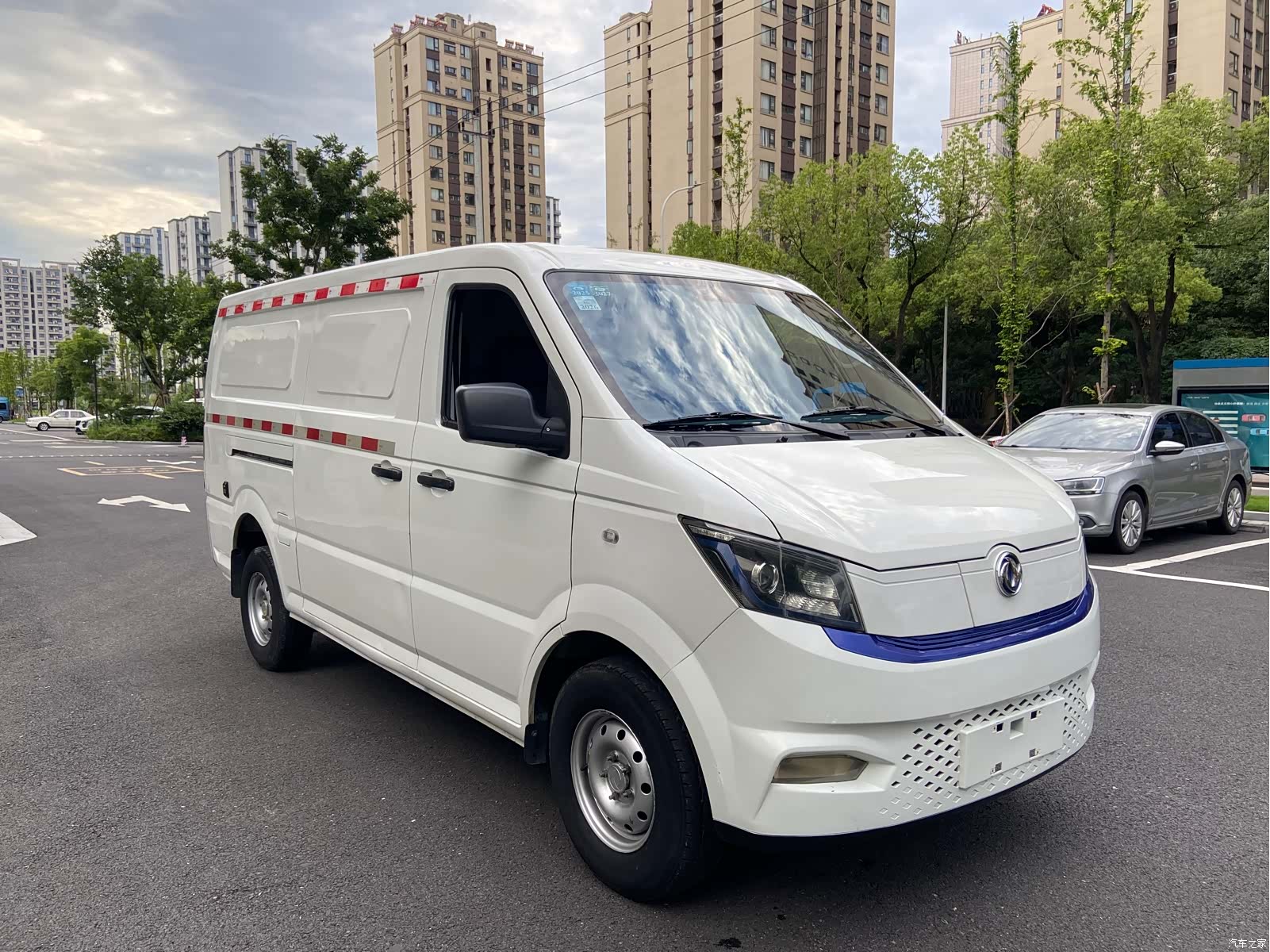 DongFeng EM27, 2024 3