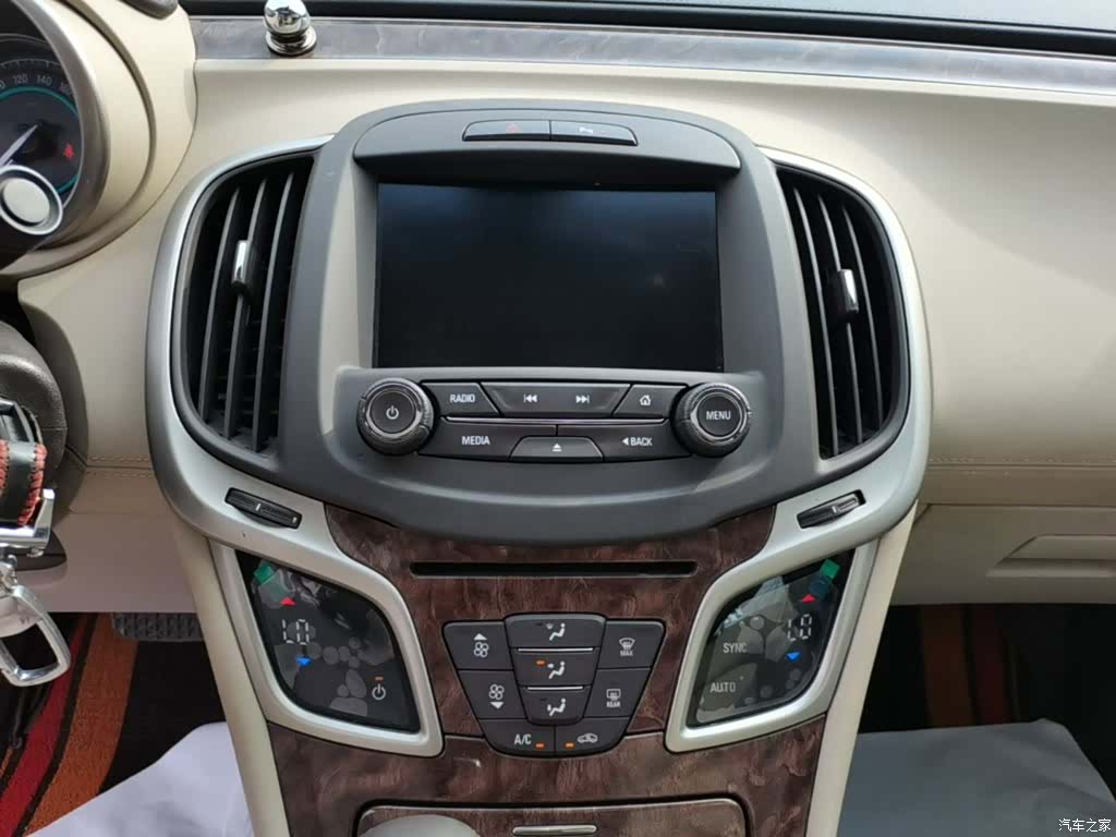 Buick LaCrosse, 2014 13