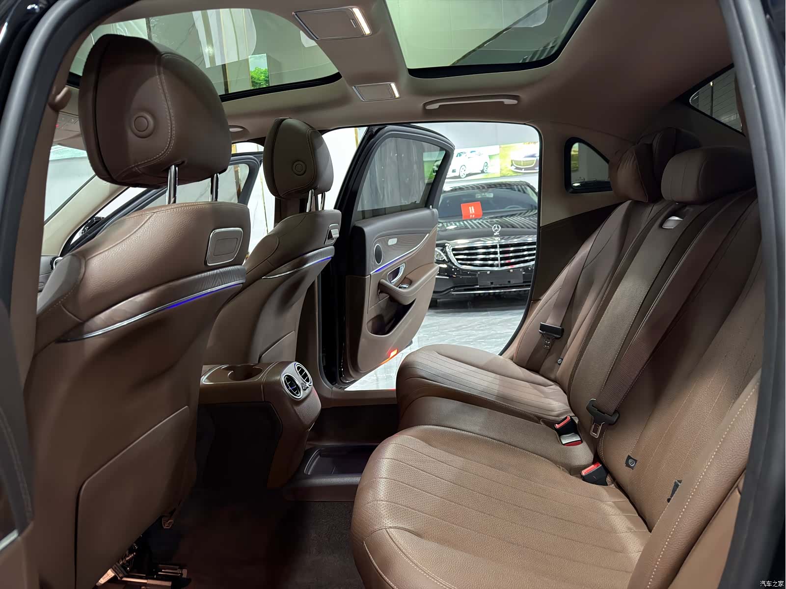 Mercedes-Benz E-Class, 2019 6