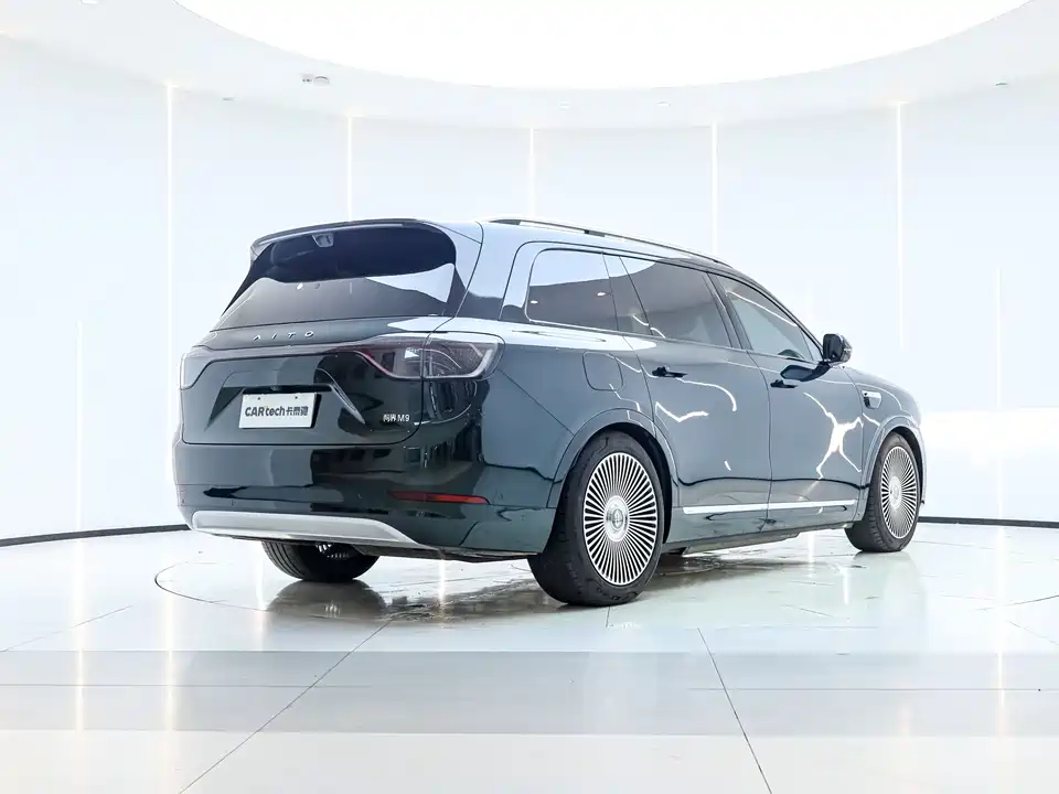 AITO Ask the world M9