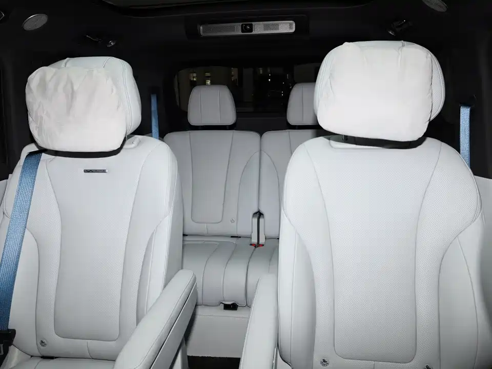 AITO Ask the world M9