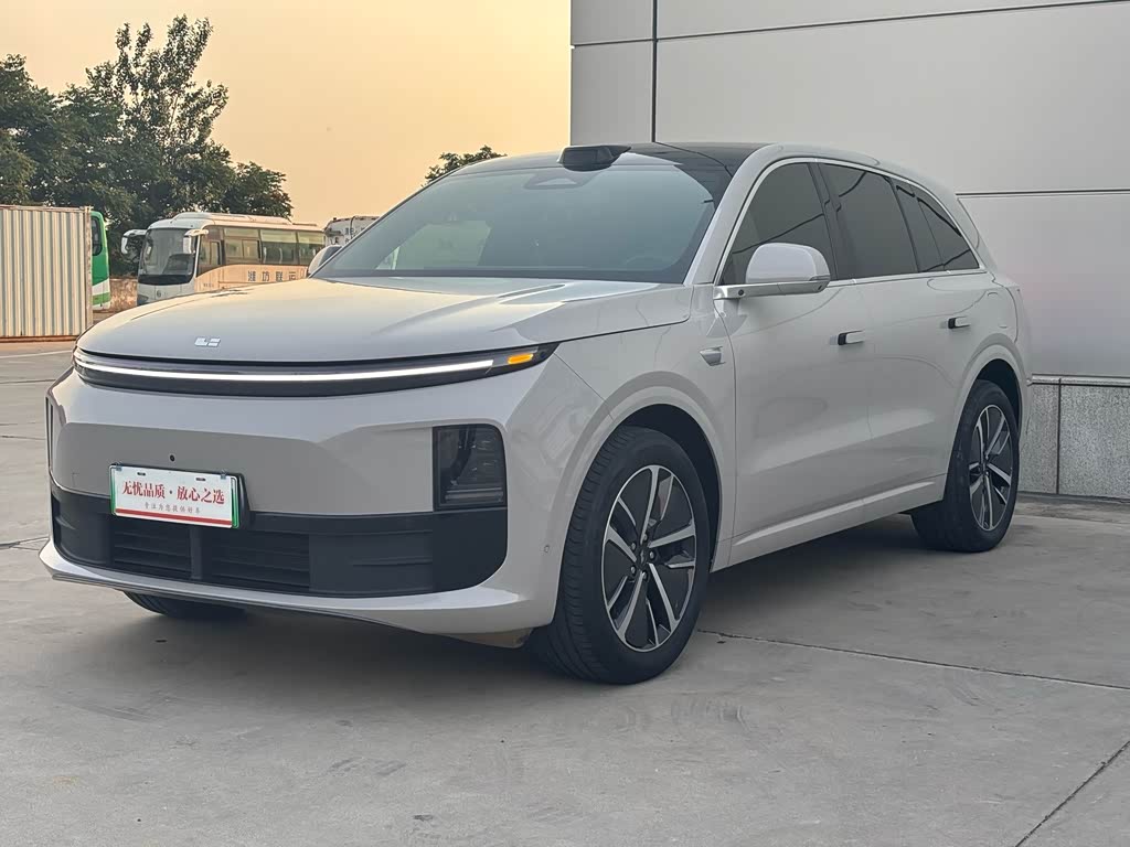 Li Auto L6