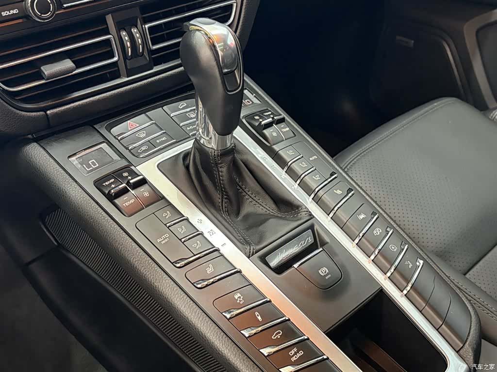 Porsche Macan, 2020 10