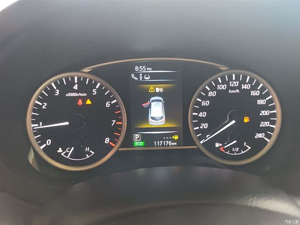 Nissan Tiida, 2017 12