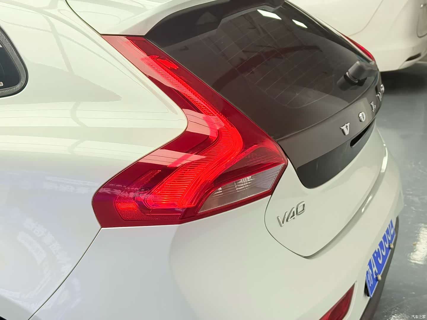 Volvo V40, 2016 4