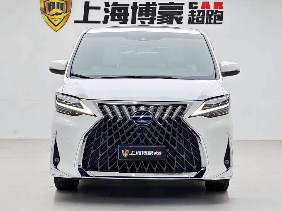 Lexus LM Lexus LM