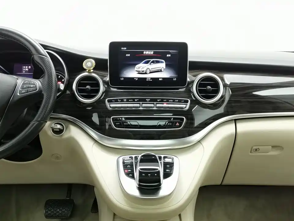 Mercedes-Benz V-class Mercedes-Benz V-class
