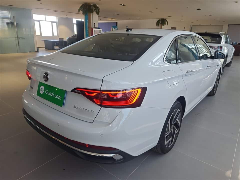 Volkswagen Sagitar