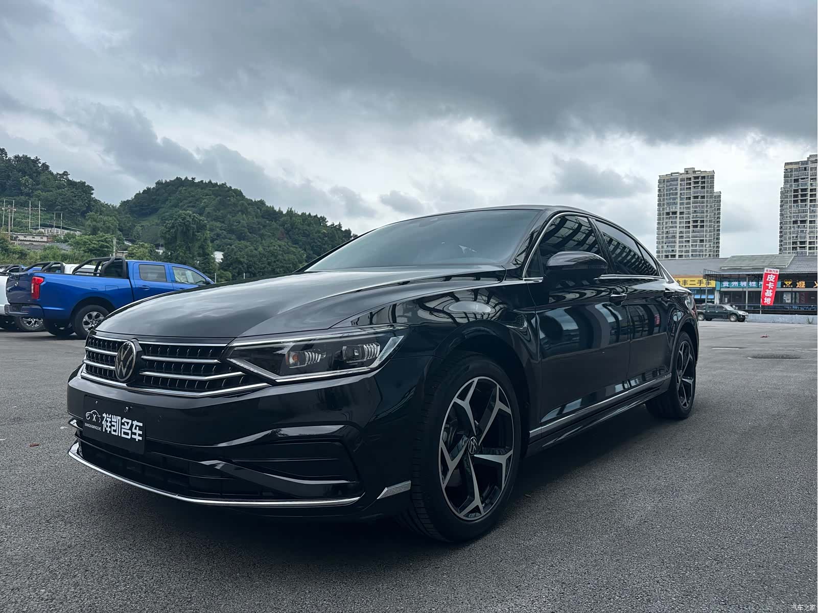 Volkswagen Magotan, 2025 1