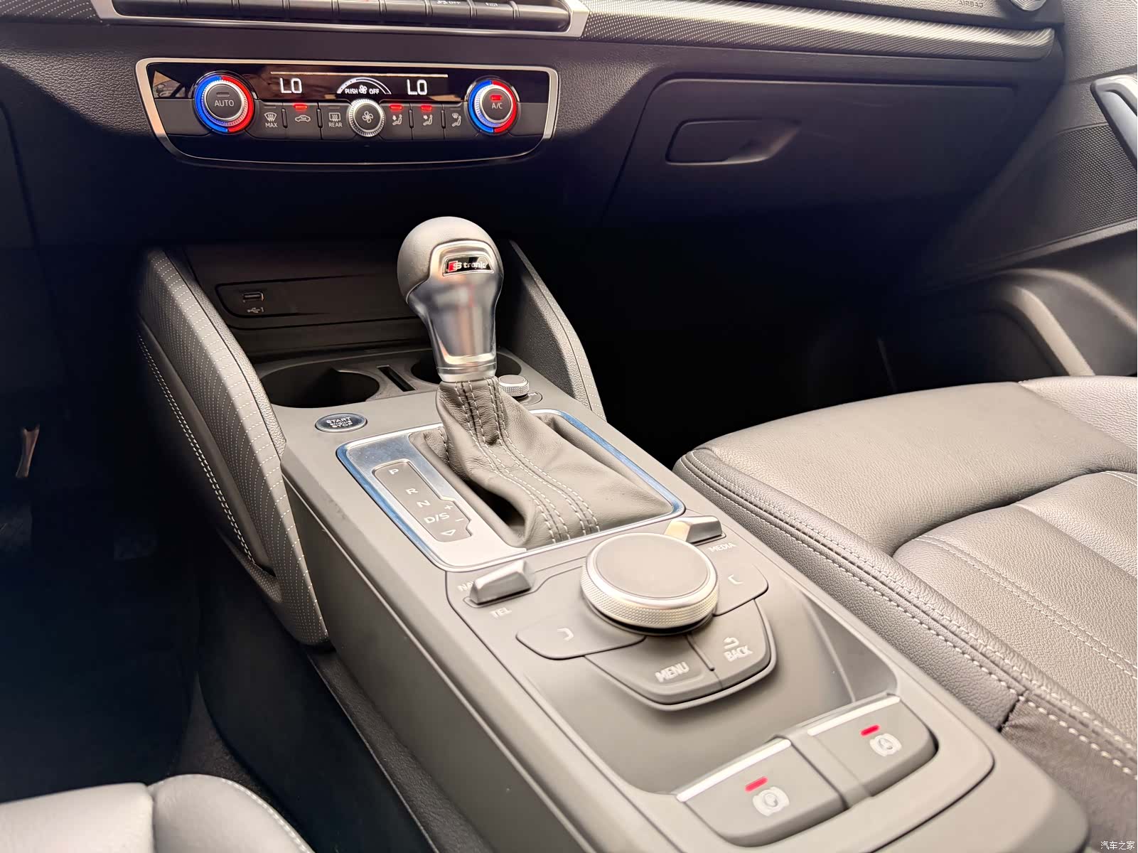 Audi Q2L, 2022 11