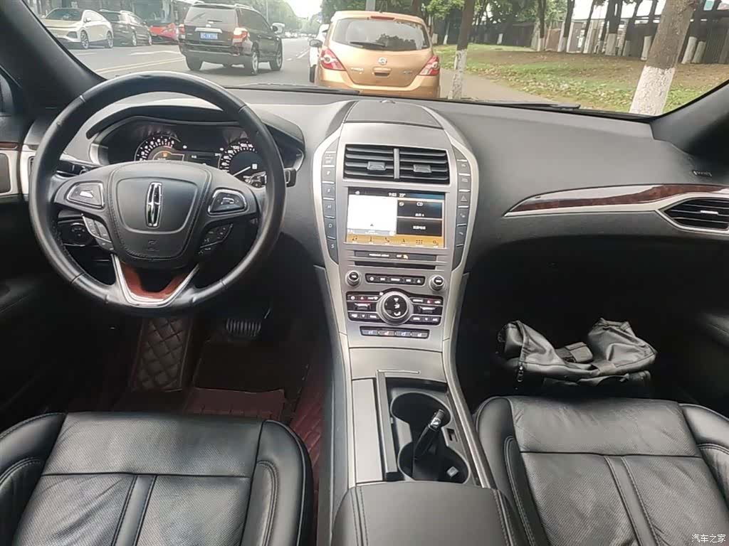 Lincoln MKZ, 2018 10