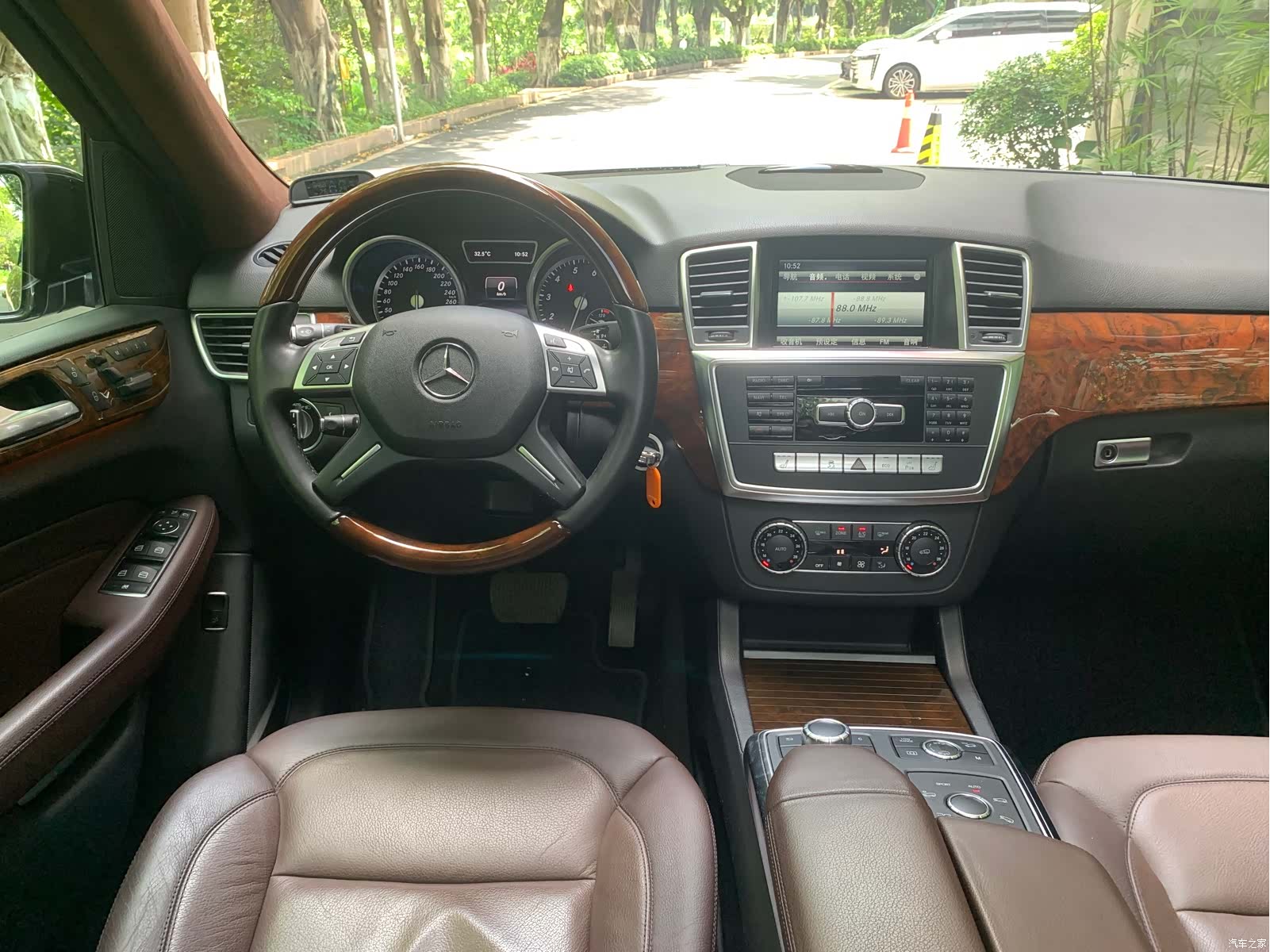 Mercedes-Benz M-Class, 2015 9