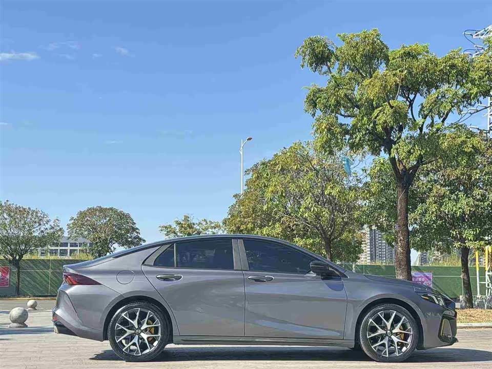 Trumpchi Shadow Leopard