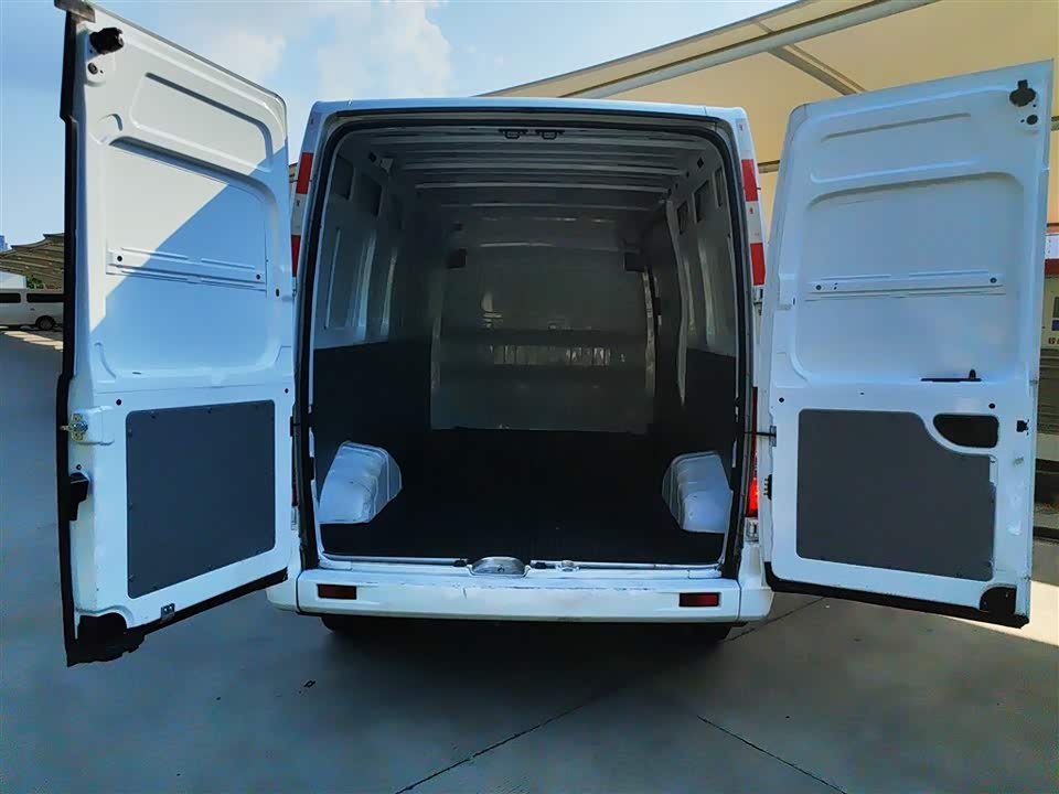 MAXUS Xintu V80