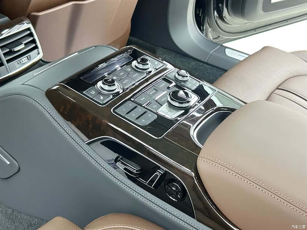Audi A8L, 2015 13