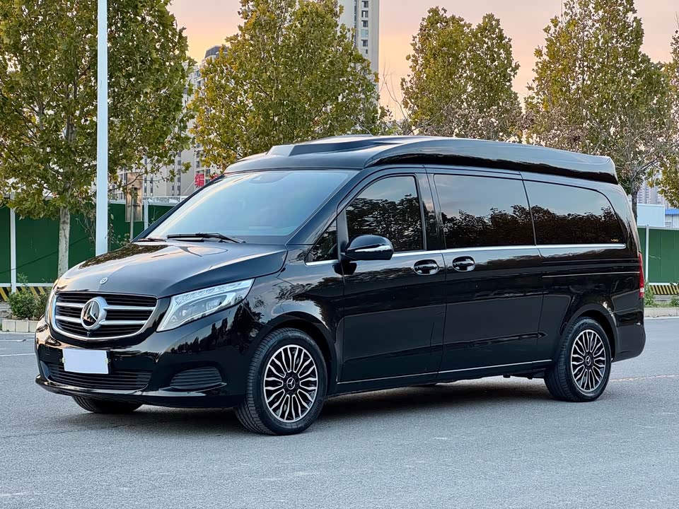 Mercedes-Benz V-class