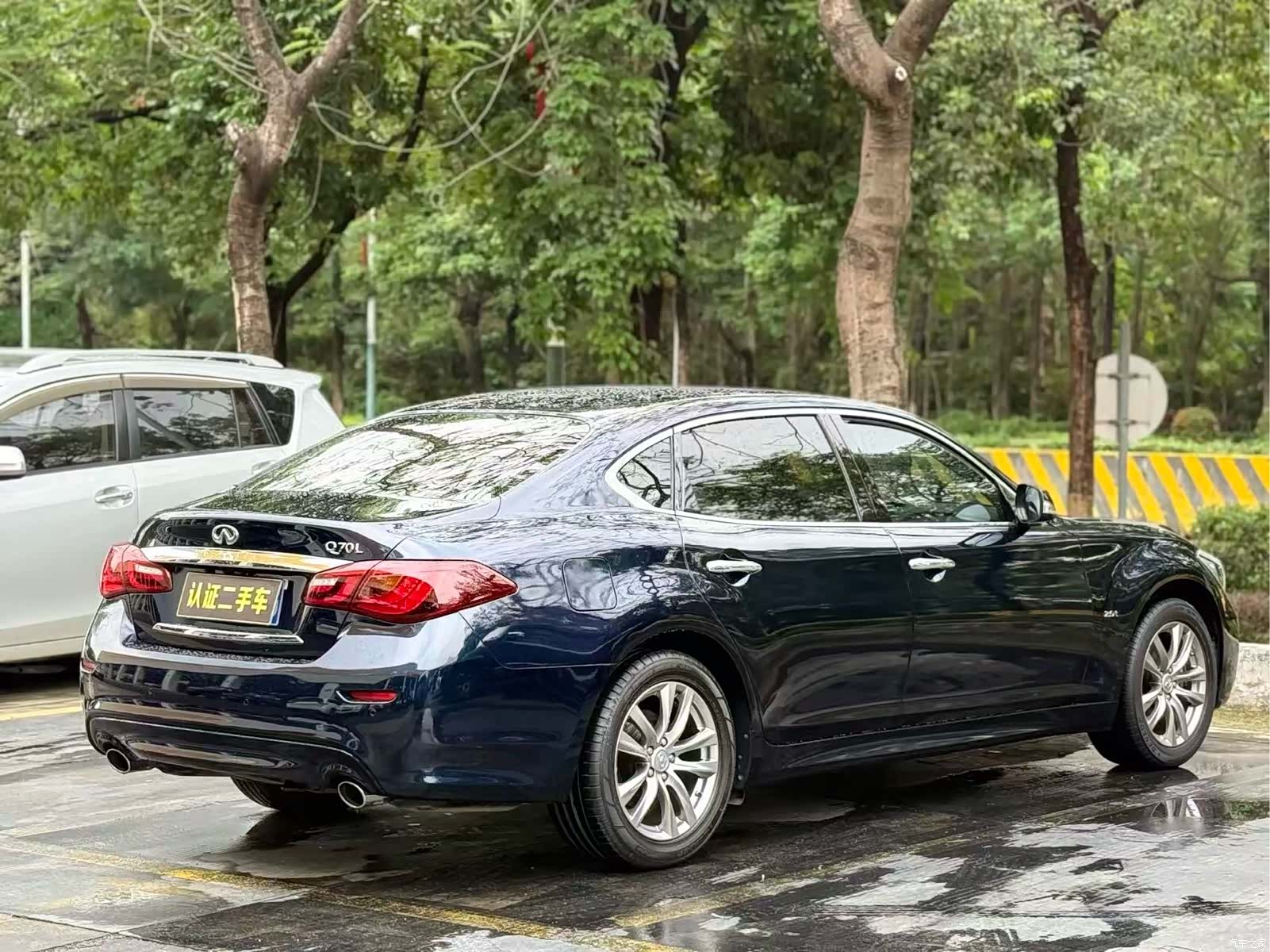 Infiniti Q70, 2019 9